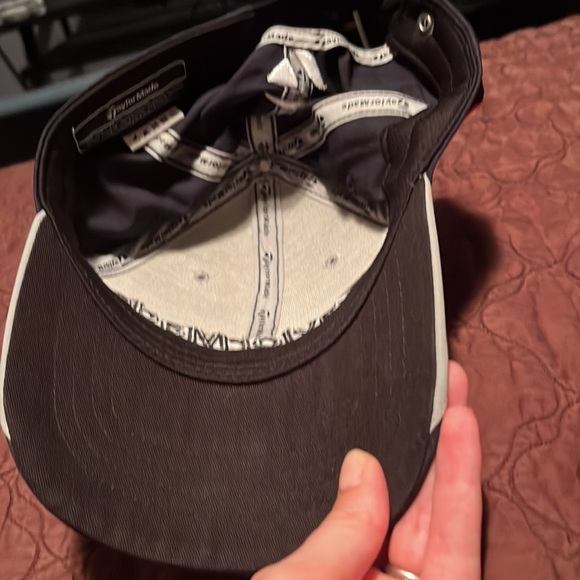 NWT TaylorMade hat - Picture 2 of 4